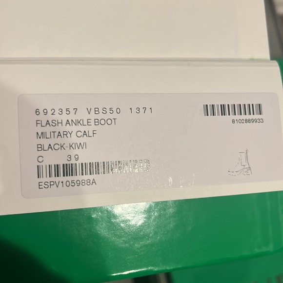 New Authentic Bottege Venetia Flash Boots in color Kiwi (looks like green). - Picture 8 of 9